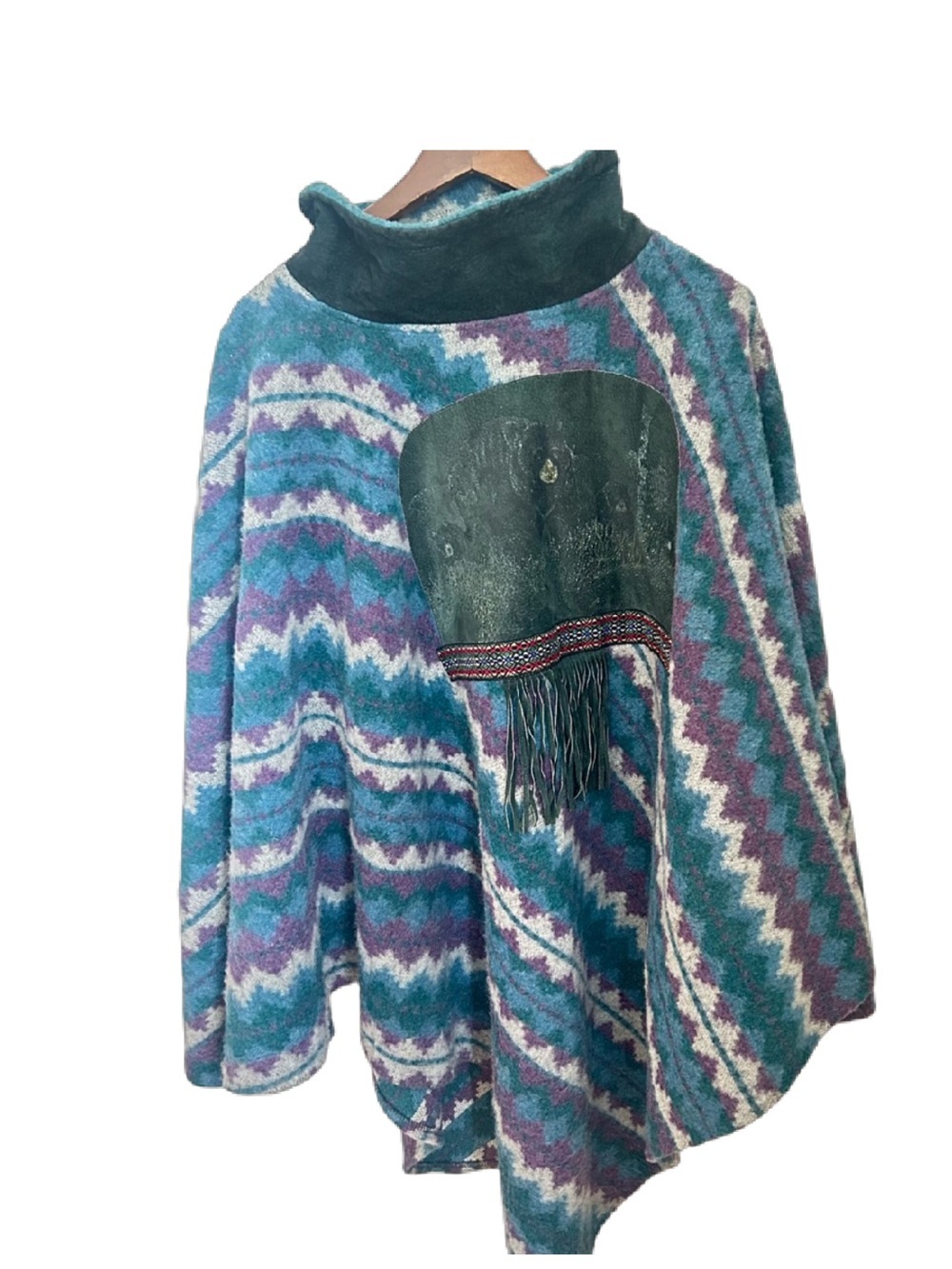 Vintage 80s–90s Wool Poncho Cape w/ Suede Bear Motif & Fringe – Rare